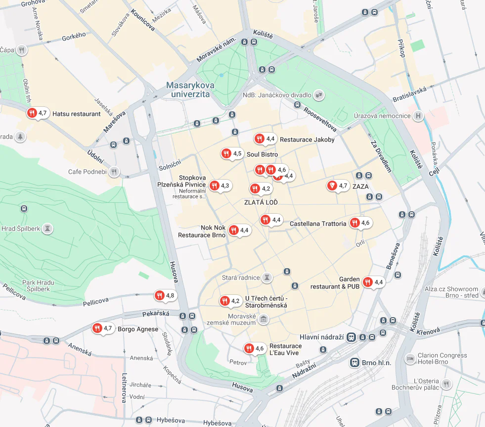 Mapa Google s restauracemi v centru Brna a jejich hodnocením